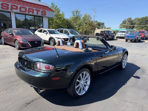 Used 2007 MAZDA MX-5 Miata Grand Touring RWD image 10