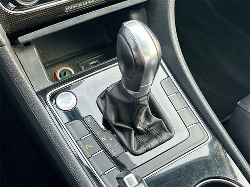 Used 2019 Volkswagen Passat 2.0T SE R-Line image 22