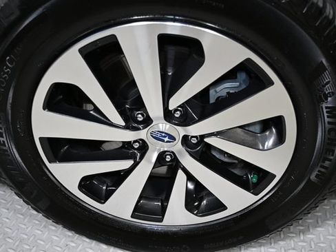 Used 2025 Subaru Outback Premium AWD/4WD image 22