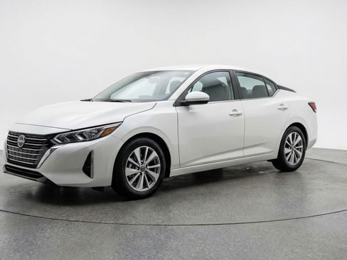 Used 2025 Nissan Sentra S FWD image 3