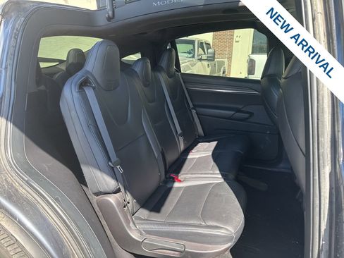 Used 2022 Tesla Model X image 11