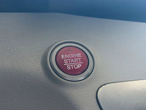Used 2016 Honda Odyssey Touring Elite image 28