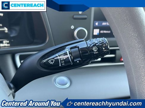 Used 2023 Hyundai Elantra SEL FWD image 20