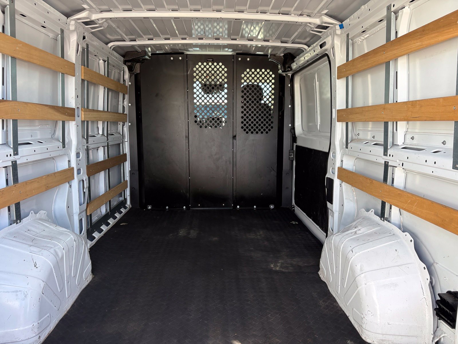 Used 2025 RAM ProMaster 2500 w/ U-Haul Equipment Group FWD image 7