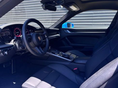 Certified 2022 Porsche 911 Carrera RWD image 4