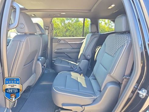 New 2026 GMC Acadia Denali w/ Super Cruise Package AWD/4WD image 9