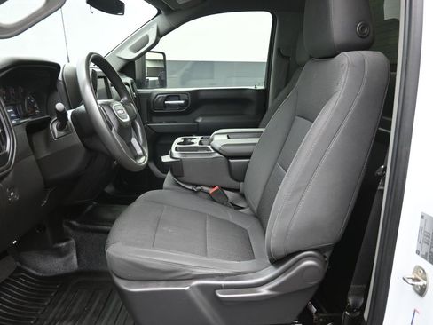 Used 2022 GMC Sierra 2500 Pro w/ Convenience Package image 17