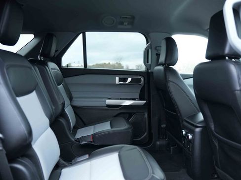 Certified 2023 Ford Explorer XLT w/ Equipment Group 202A image 25