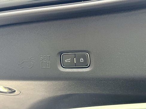 New 2026 Lincoln Navigator L Reserve AWD/4WD image 13