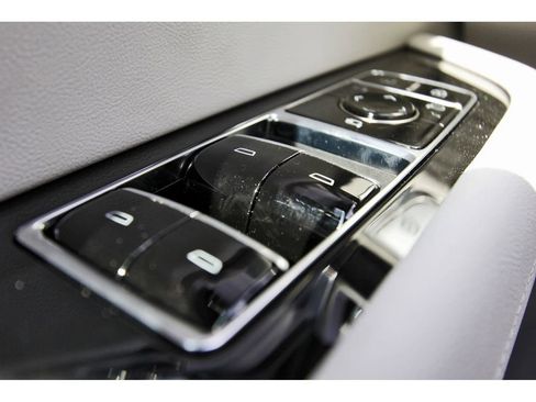 New 2026 Cadillac Vistiq Sport image 15