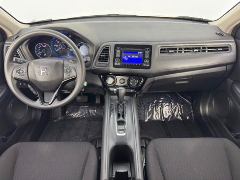 Used 2018 Honda HR-V LX image 11