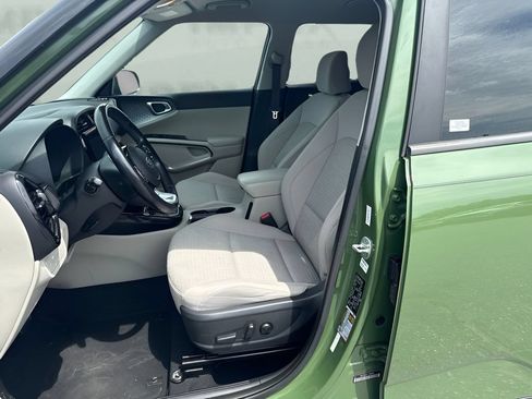 Used 2020 Kia Soul EX FWD image 9
