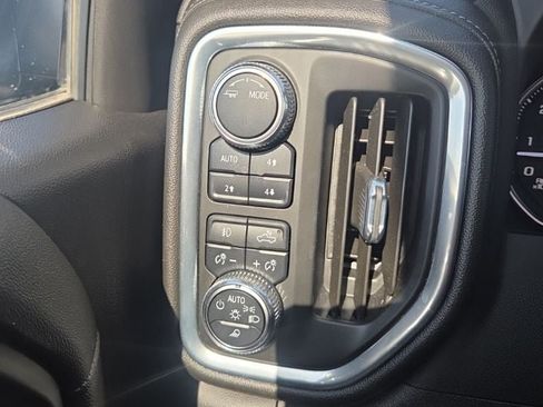Used 2022 GMC Sierra 1500 SLT w/ SLT Premium Plus Package AWD/4WD image 22