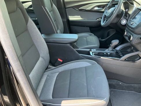 Used 2023 Chevrolet TrailBlazer LS FWD image 9