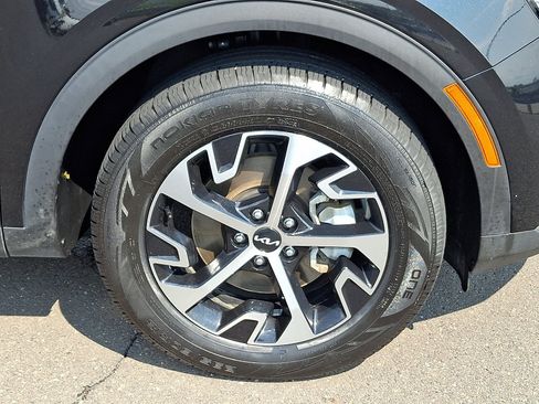 Used 2023 Kia Sportage EX AWD/4WD image 8
