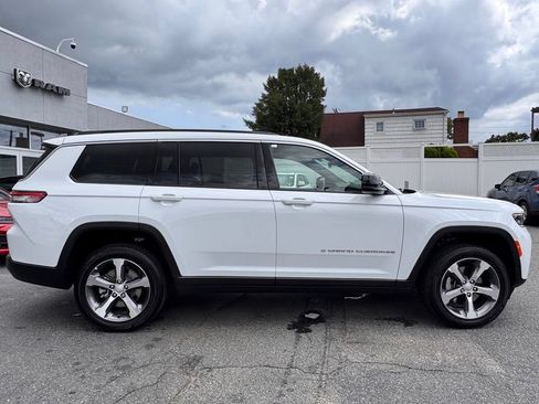 New 2026 Jeep Grand Cherokee L Limited AWD/4WD image 8