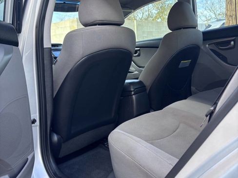 Used 2015 Hyundai Elantra SE w/ Option Group 02 image 18