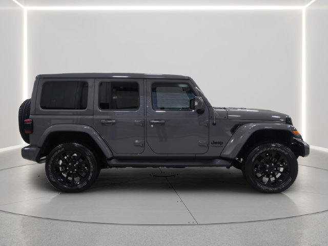 Used 2022 Jeep Wrangler Unlimited Sahara AWD/4WD image 6