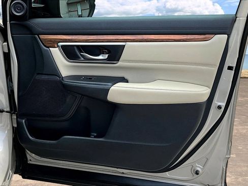 Used 2019 Honda CR-V Touring image 30