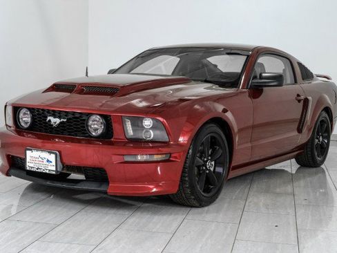 Used 2008 Ford Mustang GT RWD image 4