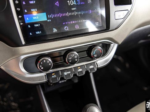 Used 2013 Kia Rio LX w/ PWR Pkg image 27