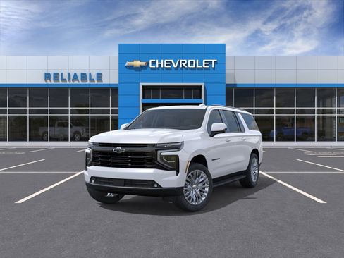 New 2026 Chevrolet Suburban RST w/ Comfort Package AWD/4WD image 8