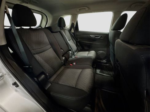 Used 2017 Nissan Rogue S image 29