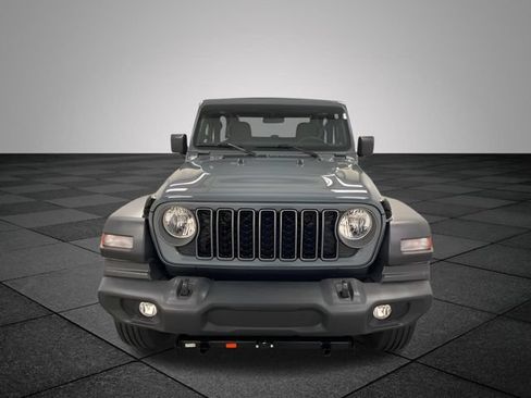 Used 2025 Jeep Wrangler Sport AWD/4WD image 2