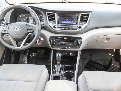 Used 2016 Hyundai Tucson SE image 17
