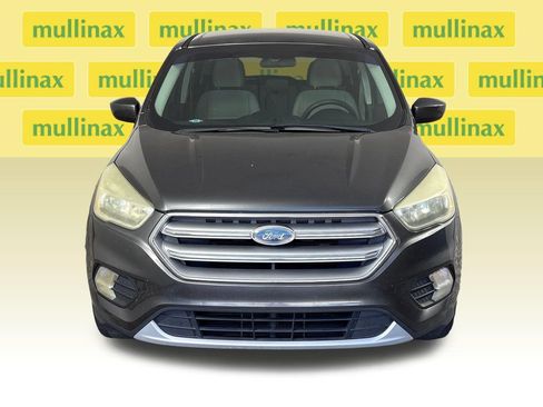 Used 2017 Ford Escape SE FWD image 15