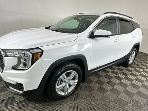 Used 2024 GMC Terrain SLE w/ Driver Convenience Package AWD/4WD image 6