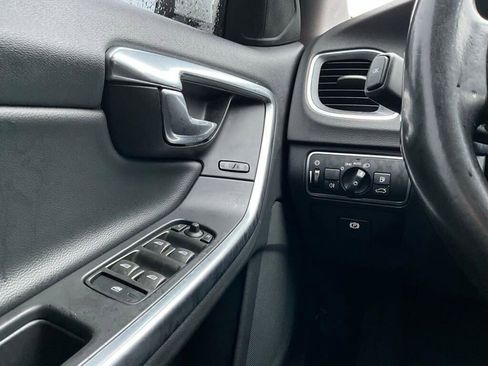 Used 2016 Volvo V60 T5 Premier image 21