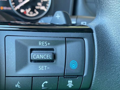 Certified 2023 Nissan Rogue SV AWD/4WD image 33
