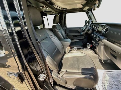 Certified 2023 Jeep Wrangler Unlimited Sahara AWD/4WD image 33
