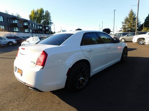 Used 2016 Chrysler 300 S RWD image 2