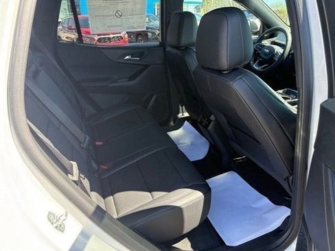 New 2026 Chevrolet Equinox LT w/ Convenience Package II image 17