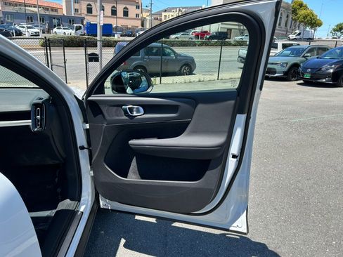 Used 2023 Volvo C40 P8 Recharge Plus w/ Climate Package AWD/4WD image 36