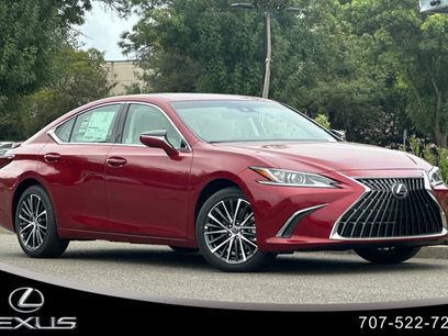 New 2025 Lexus ES 300h w/ Premium Package