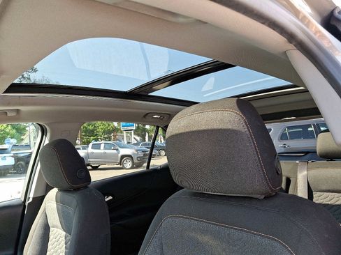 Used 2018 Chevrolet Equinox LT w/ Sun & Infotainment Package image 14