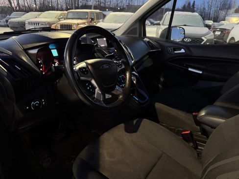 Used 2018 Ford Transit Connect XLT image 9