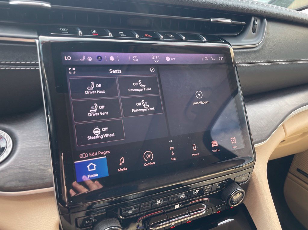 Used 2021 Jeep Grand Cherokee L Limited w/ Luxury Tech Group II AWD/4WD image 19