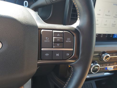 Certified 2023 Ford F250 Platinum image 24