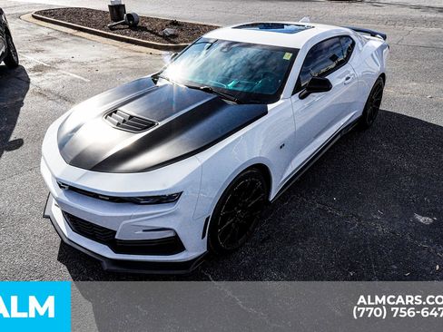 Used 2021 Chevrolet Camaro SS image 19