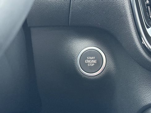 New 2026 Volvo XC40 B5 Plus w/ Protection Package Premier image 22