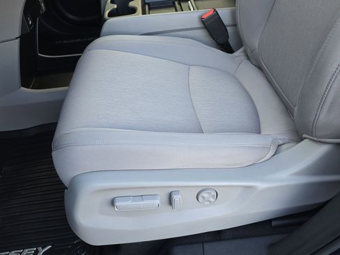 Certified 2024 Honda Odyssey EX image 30