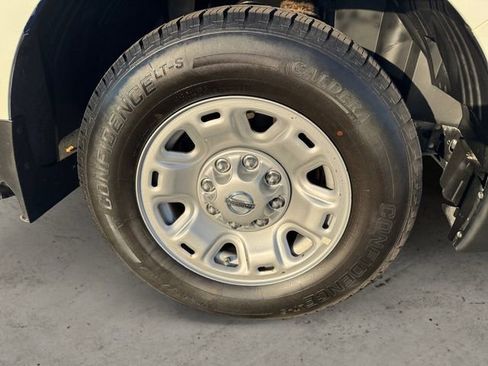 Used 2019 Nissan NV 2500 SV image 14