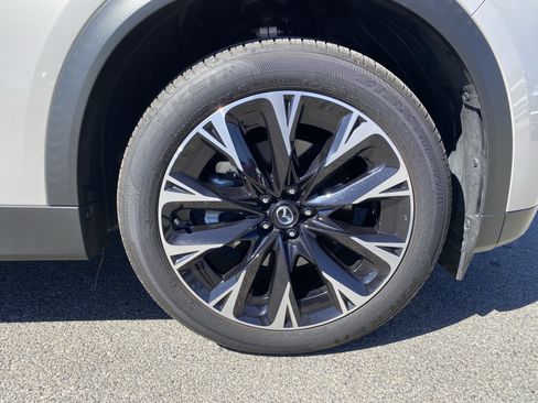 Used 2026 MAZDA CX-90 Plug-In Hybrid w/ Premium Plus AWD/4WD image 11