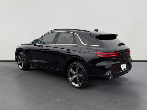 Used 2023 Genesis GV70 3.5T Sport w/ Sport Prestige Package image 3