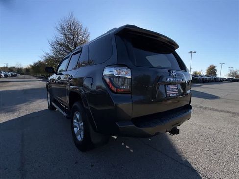 Used 2018 Toyota 4Runner SR5 Premium image 4