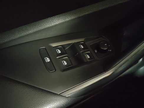 Used 2019 Volkswagen Jetta S w/ Driver Assistance Package image 27